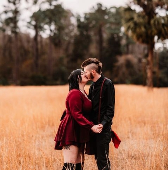 Meet your Posher, Mariah - Picture 1 of 1